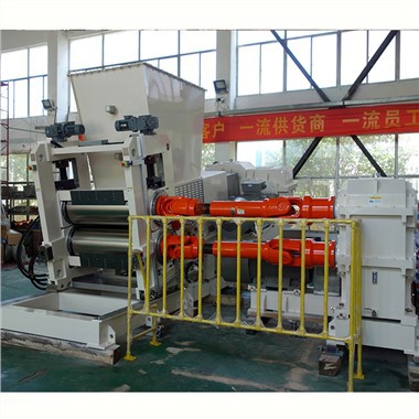 Gummi dubbelskruv extruderande ark